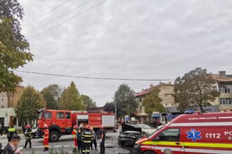 foto accident infiorator la harsova o motocicleta a ajuns pe trotuar au intervenit salvatorii de la smurd 68f351738d2af