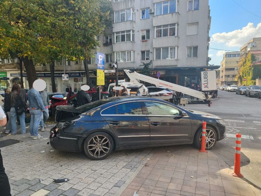 Coliziune pe străzile Constanței! Două vehicule grav afectate 1 foto accident rutier in constanta doua masini avariate 68ece426f12b5