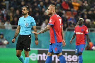 foto alibec i a exasperat pe suporteri cum a vrut sa evite o noua schimbare la pauza in fcsb young boys 68debb6a52d38