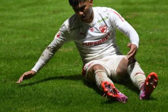 foto ce surpriza dinamo si a prezentat noile echipamente in plin sezon 6900605363237