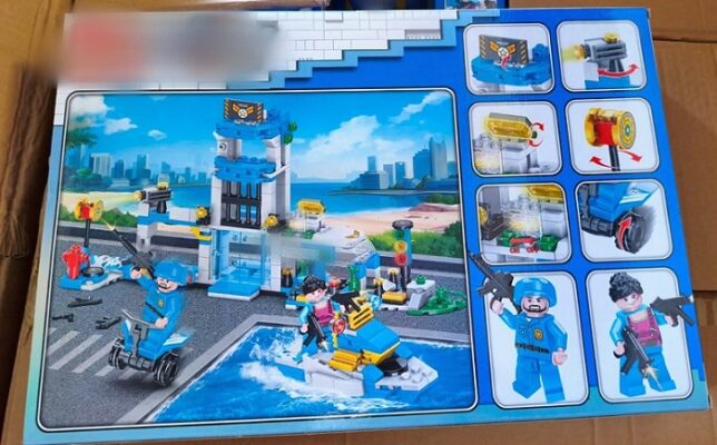 (Jucării suspecte de falsificare, descoperite de polițiști în Portul Constanța) 1 foto jucarii susceptibile de a fi contrafacute descoperite de politisti in portul constanta 69047f855859a