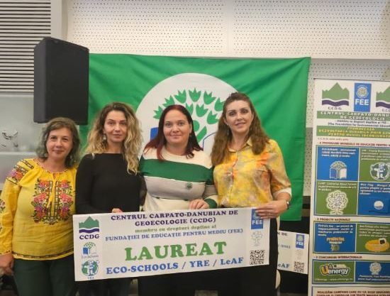 Liceul Tehnologic Lazăr Edeleanu din Năvodari, răsplătit cu Steagul Verde la Seminarul Național CCDG 1 foto liceul tehnologic lazar edeleanu din navodari distins cu steagul verde la seminarul national ccdg 68ee6ddd0bfdd