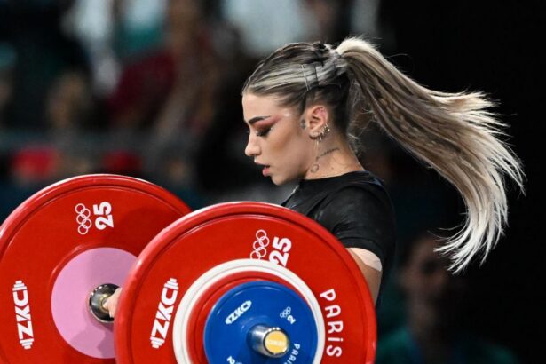 foto mihaela cambei la mondialul de haltere competitie e live pe voyo 68dd23570a398