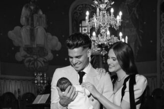 foto moment emotionant in familia hagi ianis si elena si au botezat fiul afla ce nume au ales 68dd7b9c42833