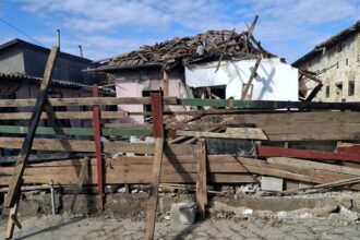 foto o familie din medgidia lasata fara casa in prag de iarna un incendiu devastator le a mistuit locuinta proprietarii au suferit arsuri orice ajutor conteaza 68ee395d1933b
