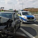O mașină a lovit parapetul la ieșirea de pe Autostrada A4 2 foto o masina a intrat in parapet la iesirea de pe autostrada a4 68dd273e05d2c