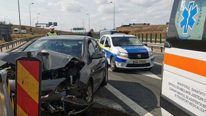 O mașină a lovit parapetul la ieșirea de pe Autostrada A4 1 foto o masina a intrat in parapet la iesirea de pe autostrada a4 68dd273e05d2c