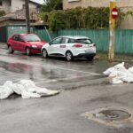 Primăria Constanța: Protejarea sacilor de nisip esențiali pentru prevenirea inundațiilor 3 foto primaria constanta sacii de nisip montati pentru protectia impotriva inundatiilor nu trebuie deteriorati 68e4e2811cdff