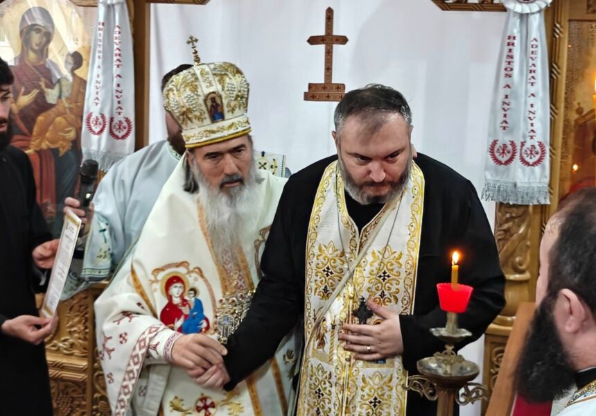 Profesorul Marian Bostan de la Seminarul Teologic Sfântul Cuvios Dionisie Exiguul din Constanța, onorat cu titlul de iconom-stavrofor 1 foto profesorul marian bostan de la seminarul teologic sfantul cuvios dionisie exiguul din constanta hirotesit iconom stavrofor 68f110dce0ee4