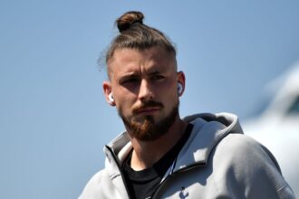 foto radu dragusin isi anunta revenirea pe teren dupa mai bine de 8 luni de chin am avut tot piciorul oprit a trebuit sa invat sa merg din nou 68e2544c255f4