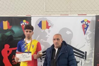 foto renato bratu de la clubul sportiv medgidia campion national la box 68e106fd1d6c1