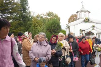 foto sarbatoare duhovniceasca cumpana a sarbatorit hramul bisericii sfanta cuvioasa parascheva 68ee4acb100dc