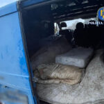 Captivi ai disperării: Doi bărbați îi exploatau, dar poliția a intervenit pentru a le reda libertatea – descoperiți dormind într-o mașină, obligați să cerșească și să muncească fără pauze. 3 foto sclavi explotati de doi barbati salvati de politisti dormeau intr o masina erau trimisi la cersit si pusi la munca fara zile libere 69022df5823ec