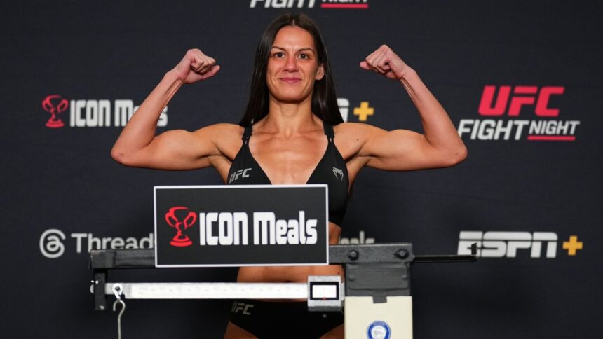 Alice Ardelean își propune un duel spectaculos în UFC! Urmărește gala pe VOYO, duminică dimineața! 1 foto si video alice ardelean vrea sa faca un meci mare in ufc gala e pe voyo duminica dimineata 6904a22a5273d