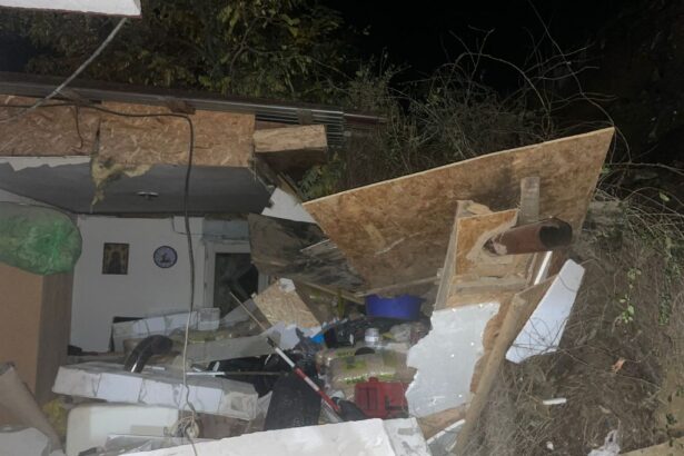 foto un mal de pamant s a prabusit peste o locuinta in orasul macin extras dintre daramaturi un barbat a fost trabsportat la spital 6902692d79c12
