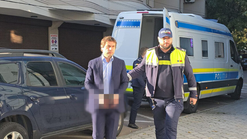 Cristian Radu, primarul suspendat al Mangaliei, chemat la DNA Constanța! 1 foto video cristian radu primarul suspendat al mangaliei adus la dna constanta 68e8a26b6a787