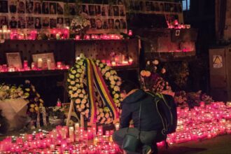 foto video organizator al marsului de comemorare a victimelor de la colectiv amendat de jandarmi ce transmit autoritatile 690466e0209d1
