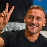 Francesco Totti: "Există un singur jucător de fotbal care mă fascinează cu adevărat, doar pe el îl admir!" 3 francesco totti un singur fotbalist care imi place cu adevarat doar pe el il urmaresc 68e8dd7761652