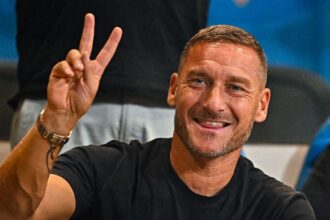 francesco totti un singur fotbalist care imi place cu adevarat doar pe el il urmaresc 68e8dd7761652