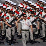 „Franța desfășoară Legiunea Străină în Ucraina: Strategia de distragere a atenției a spionilor lui Putin” 2 franta trimite legiunea straina in ucraina noua fumigena lansata de catre spionii lui putin 690088717b418