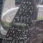 O Arenă Suspendată la Cer: Cum Arabii Transformă Imaginația în Realitate la 350 de Metri Înălțime! 2 galerie foto arabii pregatesc un stadion de neimaginat cum va arata arena suspendata la 350 de metri inaltime 6900c66316ad6