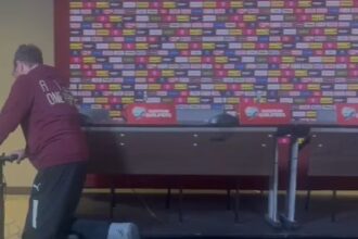 galerie foto cum a venit ralf rangnick la conferinta de presa de dinaintea meciului cu romania 68eaa6af05330