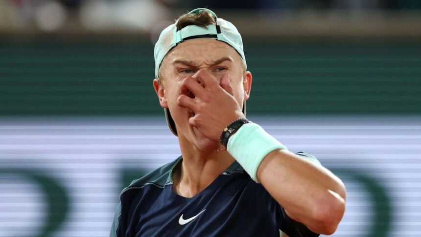 Decizie controversată: Holger Rune, locul 11 ATP, în lumina reflectoarelor pentru un moment stânjenitor 1 galerie foto decizie cel putin controversata cum s a facut de ras holger rune numar 11 atp 68f109695afaa
