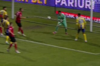 galerie foto gafa uluitoare ce a putut sa faca portarul in meciul din superliga 68fb9feabb07f