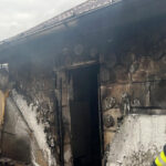 Flăcările devastatoare au cuprins o magazie lângă căminul de bătrâni din Cornetu, iar pompierii au descoperit o victimă în interior. 2 galerie foto incendiu la o magazie aflata langa un camin de batrani din cornetu pompierii au gasit o persoana moarta inauntru 68f391b45832f