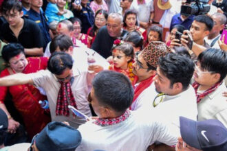 galerie foto o fetita de 2 ani a fost aleasa zeita vie in nepal ce semnificatie are traditia controversata 68dcdec8b269b