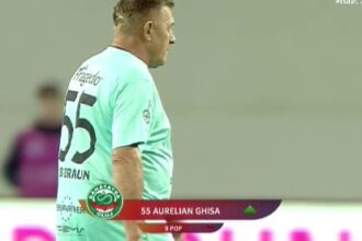 galerie foto patronul echipei a intrat pe teren la 61 de ani momentul incredibil din sanatatea cluj universitatea craiova 690265029e3c9