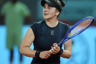 galerie foto reactia biancai andreescu dupa ce a vazut infrangerile suferite de cirstea si cristian la osaka 68f77a378ef87