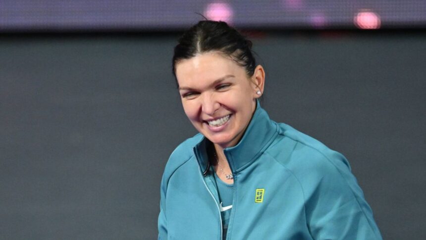 Simona Halep strălucește în Dubai! A schimbat racheta pe un fular al echipei românești pe care o încurajează! 1 galerie foto simona halep aparitie de senzatie in dubai a lasat racheta si a luat fularul echipei romanesti pe care o sustine 68f5165f75a76