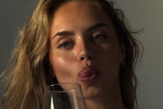 galerie foto sinner si a prezentat noua iubita la viena dupa victoria din finala a fost aproape de a iesi miss danemarca 68ff2af45160b