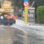 CARNAVALUL DE DEZASTRE din Constanța: automobile purtate de ape, arbori căzuți și inundații devastatoare! Ultimele noutăți din oraș și județ. 3 galerie fotovideo haos in constanta masini luate de viitura copaci prabusiti si inundatii situatia actualizata din oras si judet 68e608ee4e941