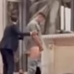 Incident uluitor la Vatican: Un individ a făcut un gest scandaloas pe altarul Spovedaniei din Bazilica Sfântul Petru 2 gest socant la vatican un barbat a urinat pe altarul spovedaniei din bazilica sfantul petru 68eb9c9819ae8