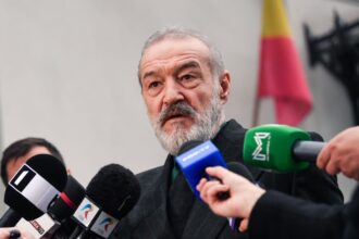 gigi becali a reactionat dupa ce a vazut cine va arbitra derby ul fcsb universitatea craiova nu exista 68de71389fb36