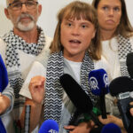 Greta Thunberg aduce în prim-plan imaginea unui ostatic israelian pentru a critica brutalitatea față de prizonierii palestinieni. 3 greta thunberg a folosit fotografia unui ostatic israelian pentru a denunta tratamentul crud aplicat prizonierilor palestinieni 68e6b7240990a