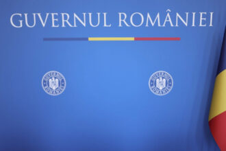 guvernul va decide pana la finele lui noiembrie daca va creste salariul minim executivul avertizeaza asupra riscurilor unei majorari 690251e75d162
