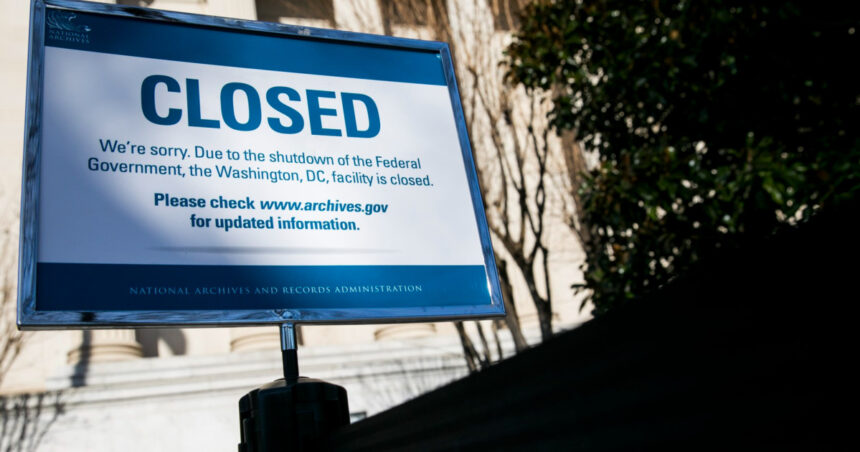 Debandadă în sistemul administrativ american: Mii de salariați informați eronat despre concedierea lor - „O defecțiune de programare” 1 haos in administratia americana mii de angajati au fost anuntati din greseala ca sunt concediati o eroare de codare 68ebe1262df21