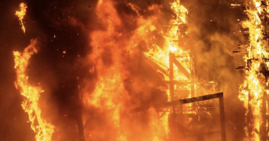 Flăcările ucigătoare din Franța: patru vieți curmate în urma unui incendiu devastator într-un bloc de locuințe 1 incendiu devastator in franta cel putin patru persoane au murit dupa ce blocul in care locuiau a fost cuprins de flacari 68f5ead019f2f