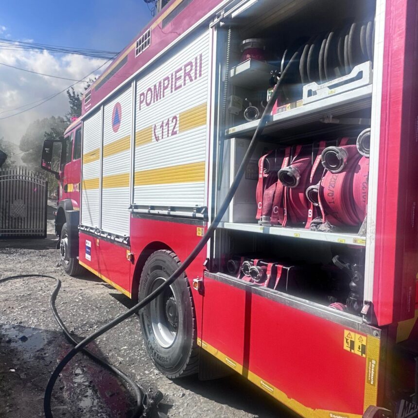 Flăcări în inima unei bucătării din Murfatlar: Intervenție rapidă a pompierilor! 1 incendiu in bucataria unui restaurant din murfatlar pompierii au intervenit de urgenta 68eb616d70f5d