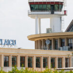 Aeroportul Băneasa în alertă: Aeronava de mici dimensiuni a derapat la aterizare, zboruri redirecționate. 3 incident pe aeroportul baneasa un avion de mici dimensiuni a iesit de pe pista de aterizare curse deviate 69047d2d6891e