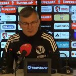 Ioan Ovidiu Sabău revine cu detalii despre despărțirea de U Cluj! Alegerea pe care ar fi făcut-o tehnicianul 2 ioan ovidiu sabau a vorbit din nou despre plecarea de la u cluj decizia pe care ar fi luat o antrenorul 68f3afe19746d
