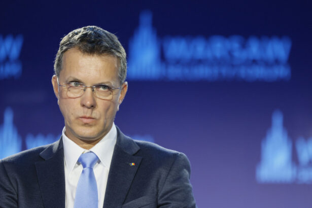 ionut mosteanu ministrul apararii despre ancheta dna de la spitalul militar erau suspiciuni de coruptie din iunie 68f1075817d5c