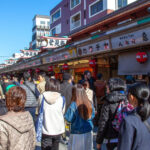 Japonia intenționează să crească impozitele pe vize pentru vizitatorii internaționali, în contextul unor tarife mai reduse comparativ cu SUA și Europa. 2 japonia vrea sa mareasca taxele de viza pentru turistii straini considerate prea mici fata de sua si europa 68f274e0033f3