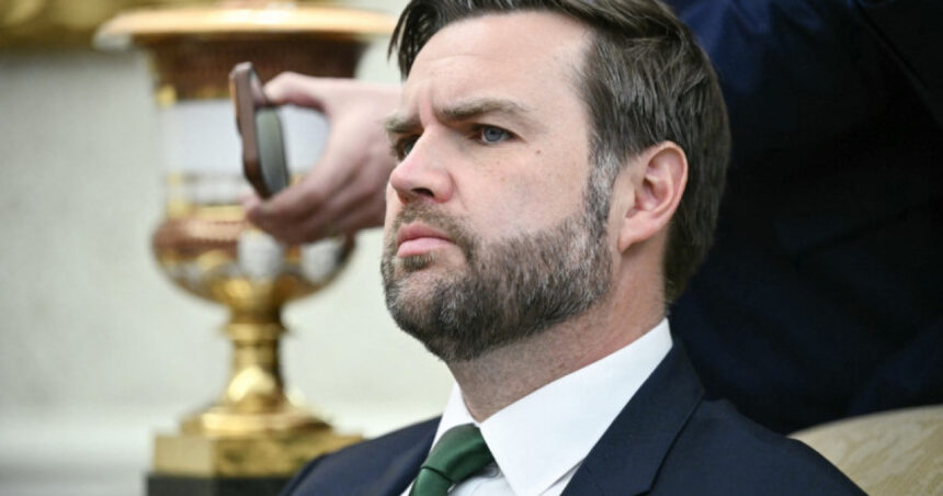 JD Vance: „Democrații au capturat guvernul federal”. Acuzații recente într-un context de criză guvernamentală în SUA 1 jd vance democratii au luat guvernul federal ostatic noi acuzatii in plin blocaj guvernamental in sua 68ec041e49c4f