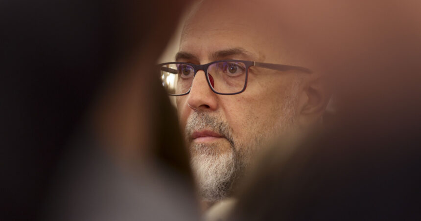Kelemen Hunor îl descrie pe Ilie Bolojan: Un caracter ferm, recunoscut chiar de el! 1 kelemen hunor despre ilie bolojan e un om incapatanat recunoaste si el nu trebuie sa spun eu se vede 68deaeaca7cfc