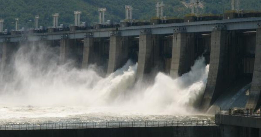 Decizie disputată: Ministrul Energiei confirmă reluarea proiectelor pentru șapte hidrocentrale. Diana Buzoianu avertizează: „Va devasta păduri prețioase” 1 lege controversata ministrul energiei anunta reluarea lucrarilor la 7 hidrocentrale diana buzoianu va distruge paduri valoroase 68f0bd8dc3359