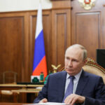 „Legea ‘agenților străini’: cum a subminat regimul lui Vladimir Putin libertatea și a forțat disidenții să plece în exil” 3 legea agentilor straini cum a ingenuncheat regimul lui vladimir putin libertatea si a impins disidentii in exil 68ff0930090fd